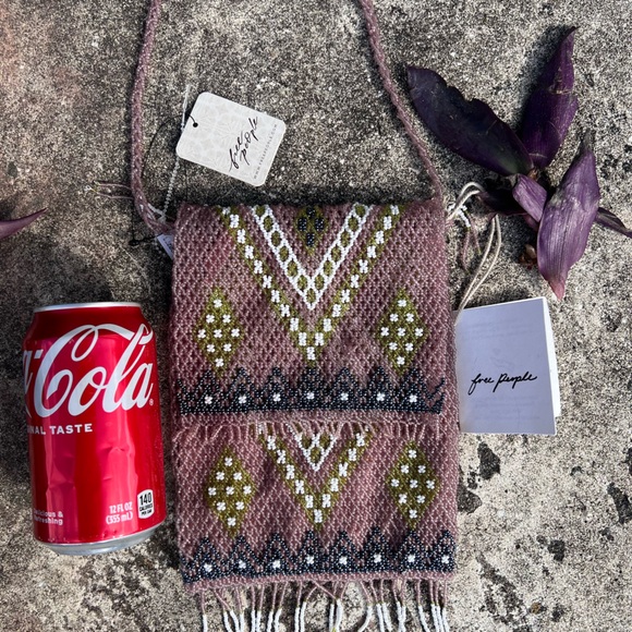 NWT FREE PEOPLE Pixie Dust Beaded Crossbody Bag Lavender Fabric Lining Small - Picture 7 of 16